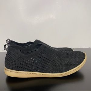 Born Slip On Women's Black 8 shoes sneakers CQJ17